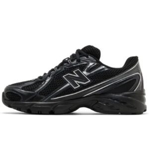 New Balance 740 | Black